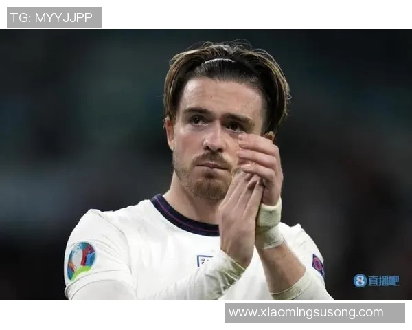 戴发箍的足球明星们如何在赛场上展现个性与风采